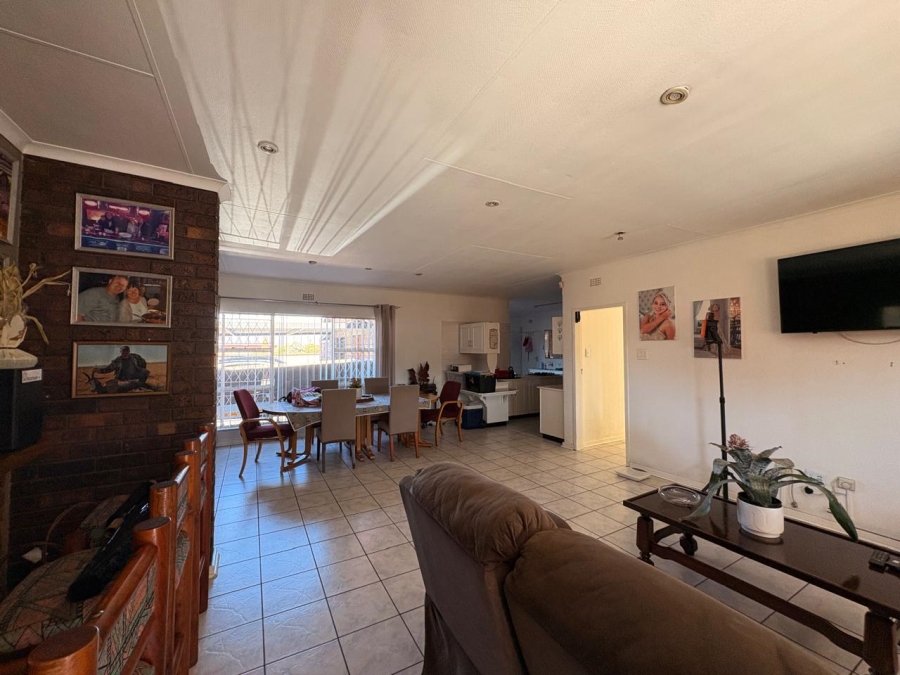 4 Bedroom Property for Sale in Dalpark Proper Gauteng