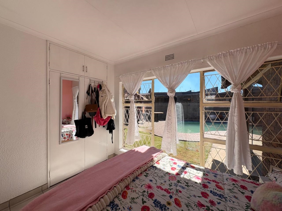 4 Bedroom Property for Sale in Dalpark Proper Gauteng