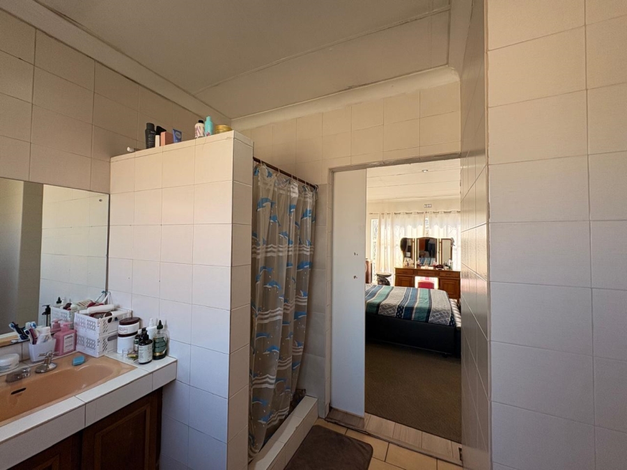 4 Bedroom Property for Sale in Dalpark Proper Gauteng