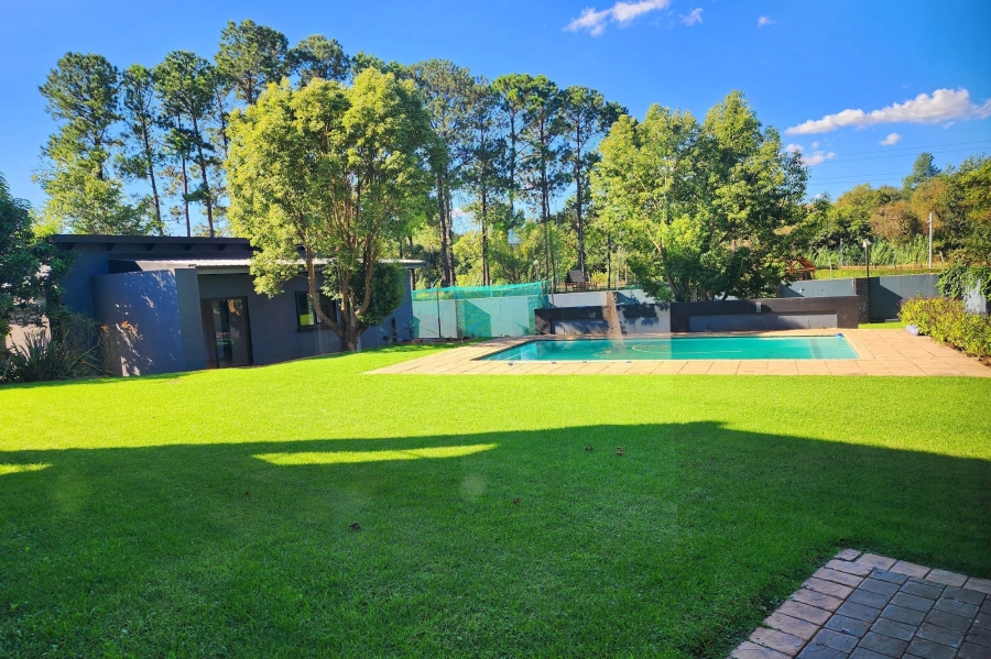 7 Bedroom Property for Sale in Raslouw Gauteng