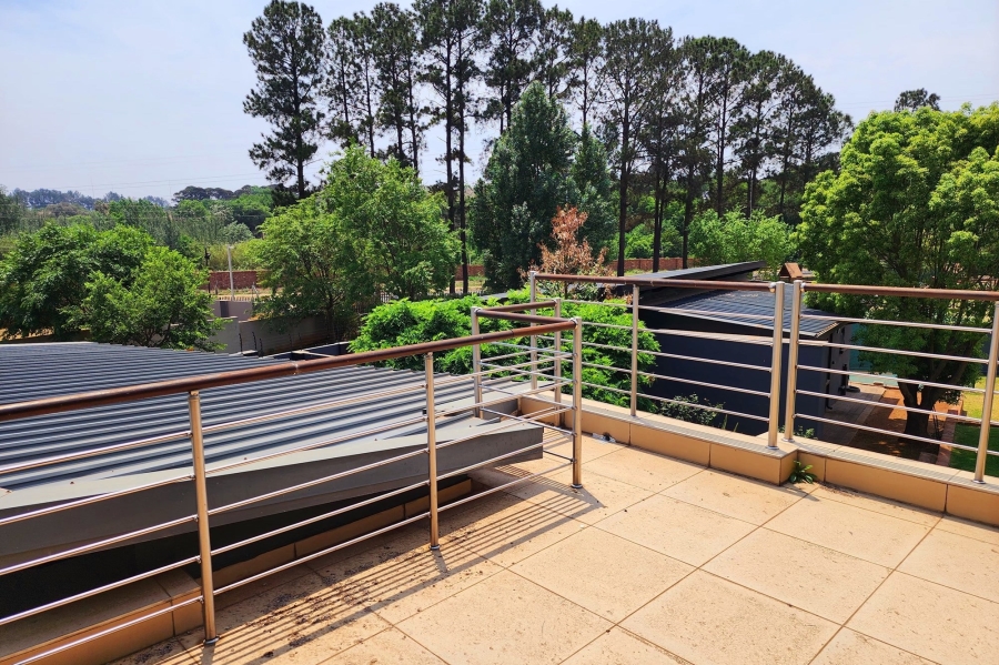 7 Bedroom Property for Sale in Raslouw Gauteng