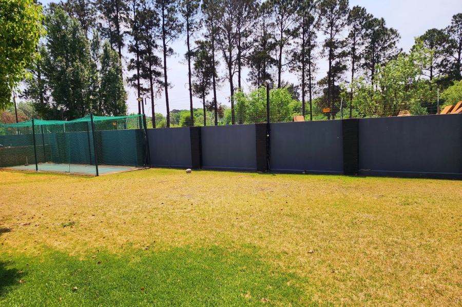 7 Bedroom Property for Sale in Raslouw Gauteng