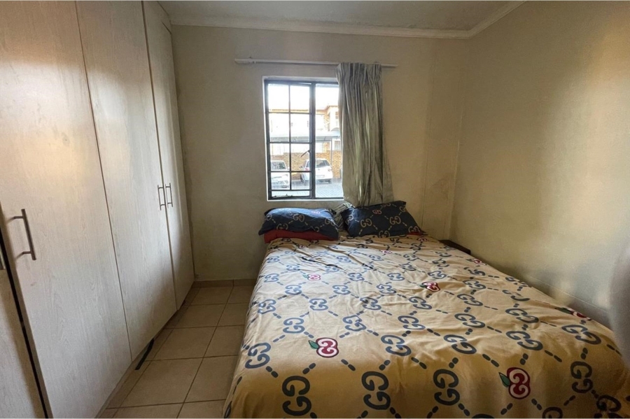 1 Bedroom Property for Sale in Noordwyk Gauteng