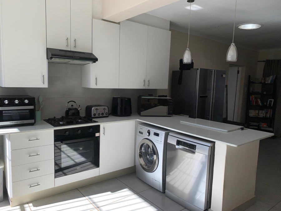 To Let 2 Bedroom Property for Rent in Franklin Roosevelt Park Gauteng