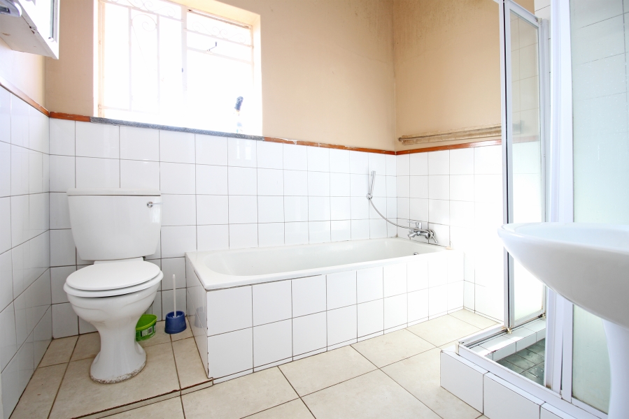 3 Bedroom Property for Sale in Orange Grove Gauteng