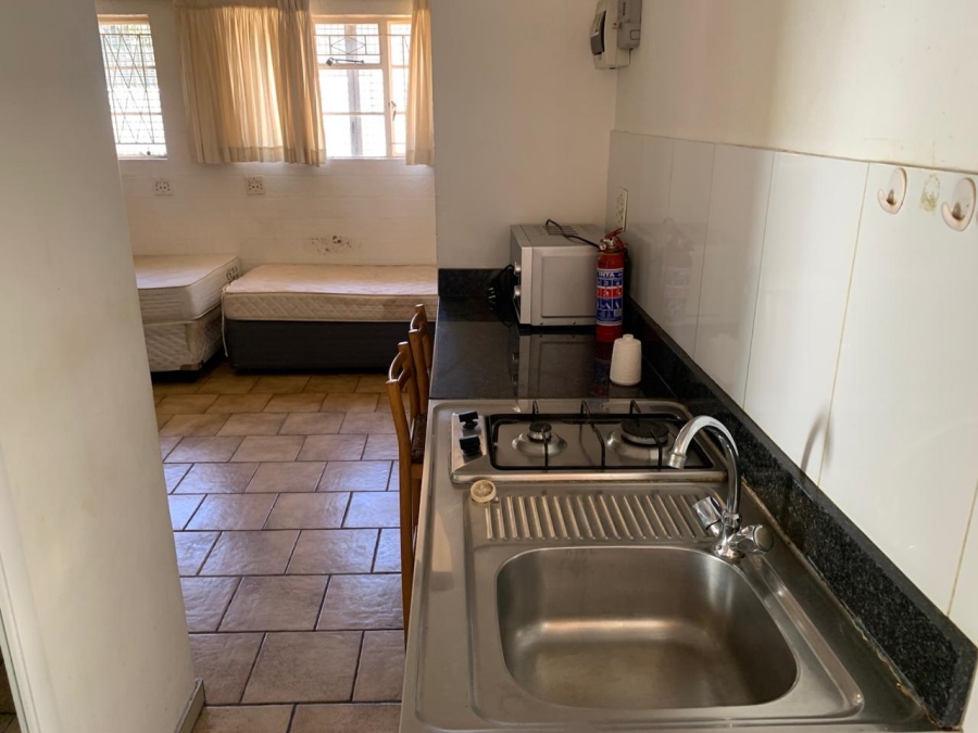To Let 1 Bedroom Property for Rent in Auckland Park Gauteng