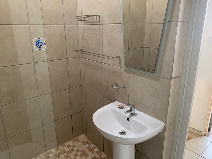 To Let 1 Bedroom Property for Rent in Auckland Park Gauteng