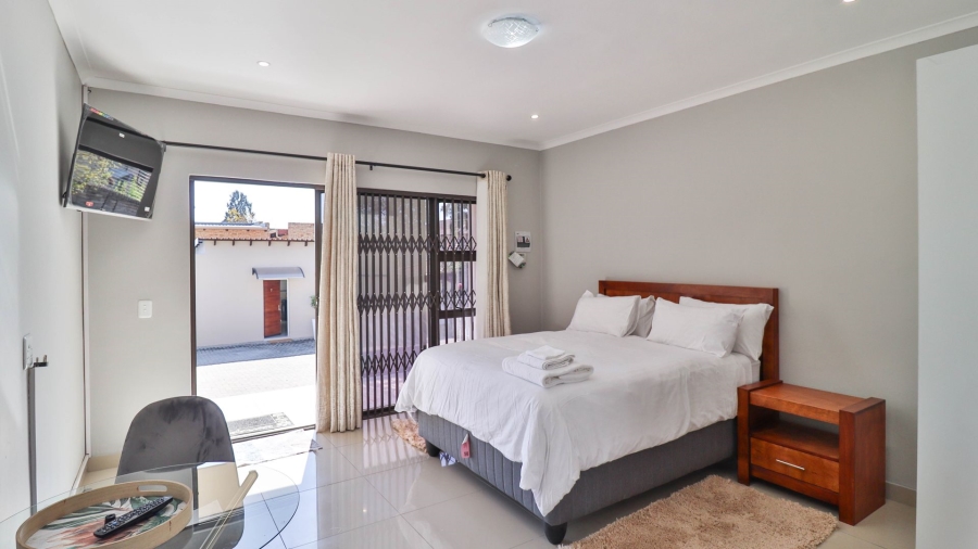 7 Bedroom Property for Sale in Johannesburg North Gauteng