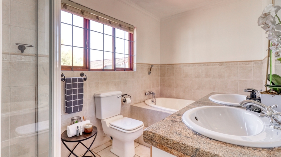 4 Bedroom Property for Sale in Craigavon Gauteng