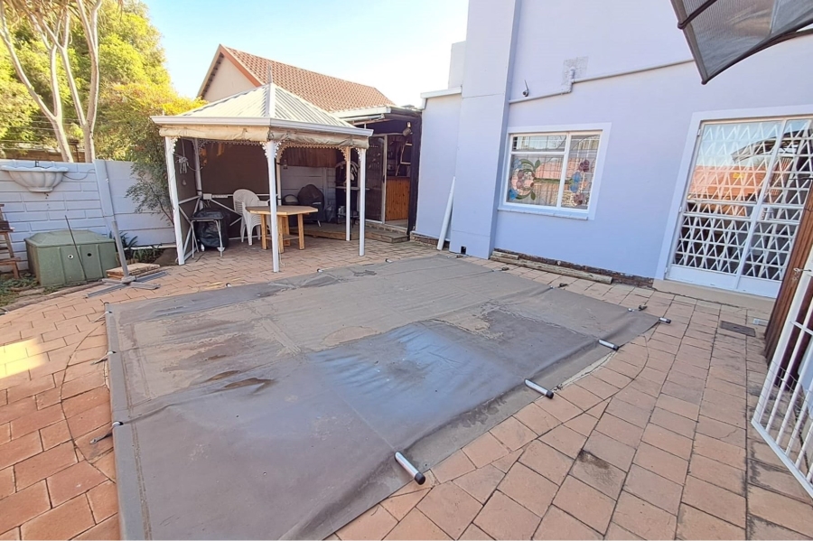 3 Bedroom Property for Sale in Doringkloof Gauteng
