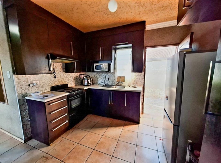 2 Bedroom Property for Sale in Aureus Gauteng