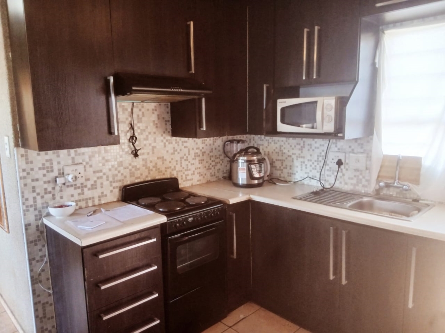 2 Bedroom Property for Sale in Aureus Gauteng