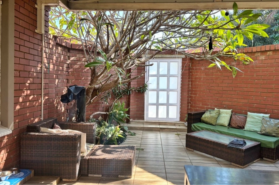 2 Bedroom Property for Sale in Hennopspark Gauteng
