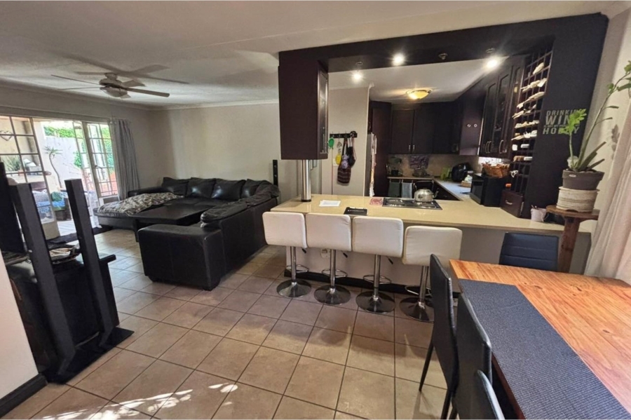 2 Bedroom Property for Sale in Hennopspark Gauteng