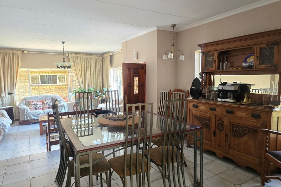 4 Bedroom Property for Sale in Edleen Gauteng
