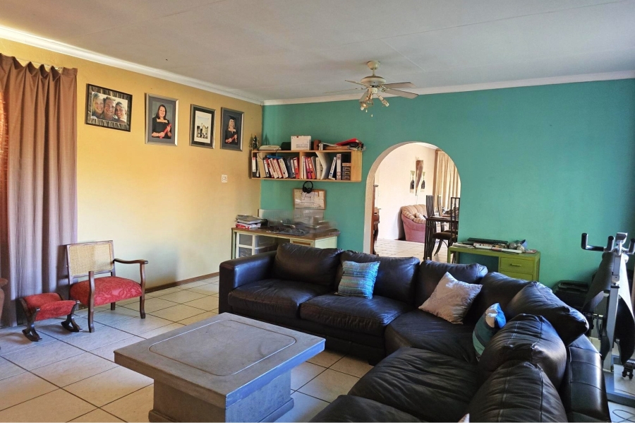 4 Bedroom Property for Sale in Edleen Gauteng