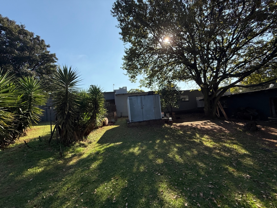 13 Bedroom Property for Sale in Golf View Gauteng