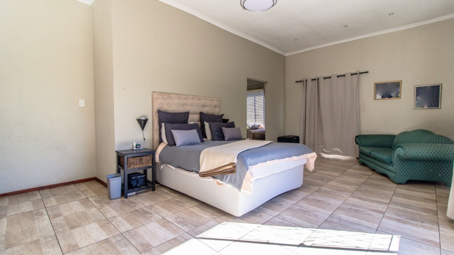 13 Bedroom Property for Sale in Golf View Gauteng