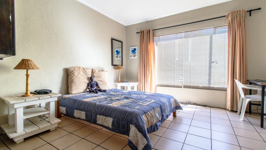 13 Bedroom Property for Sale in Golf View Gauteng