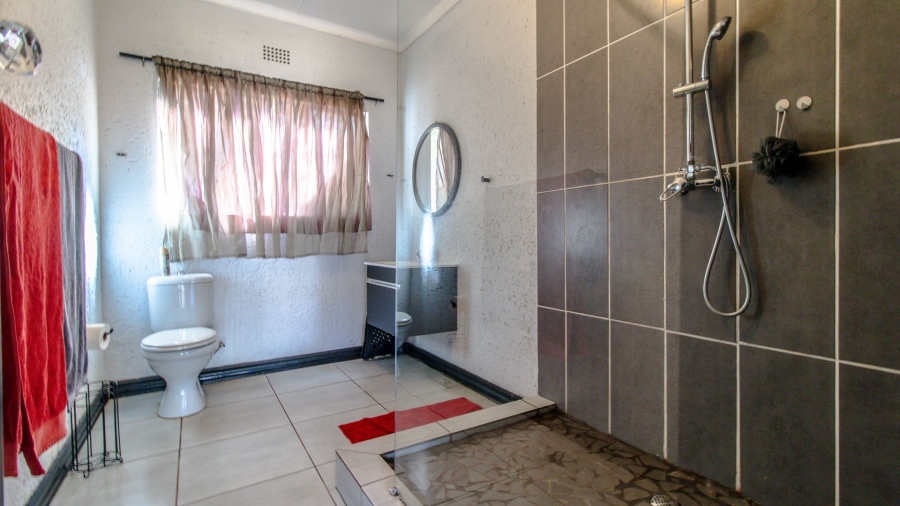 13 Bedroom Property for Sale in Golf View Gauteng