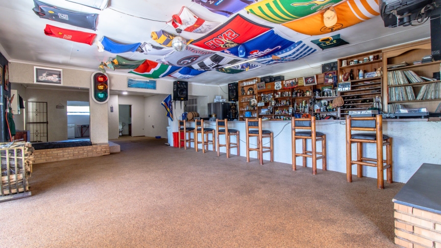 13 Bedroom Property for Sale in Golf View Gauteng