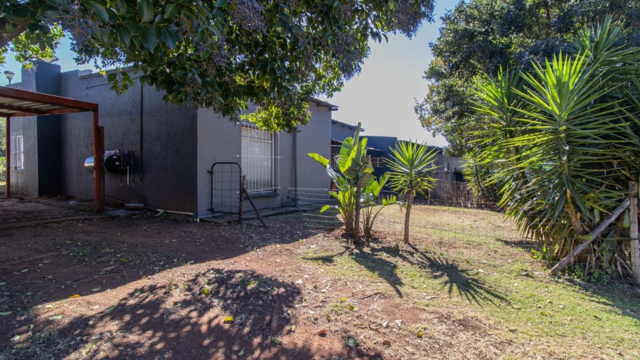 13 Bedroom Property for Sale in Golf View Gauteng