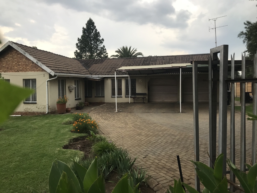 4 Bedroom Property for Sale in Dalpark Gauteng
