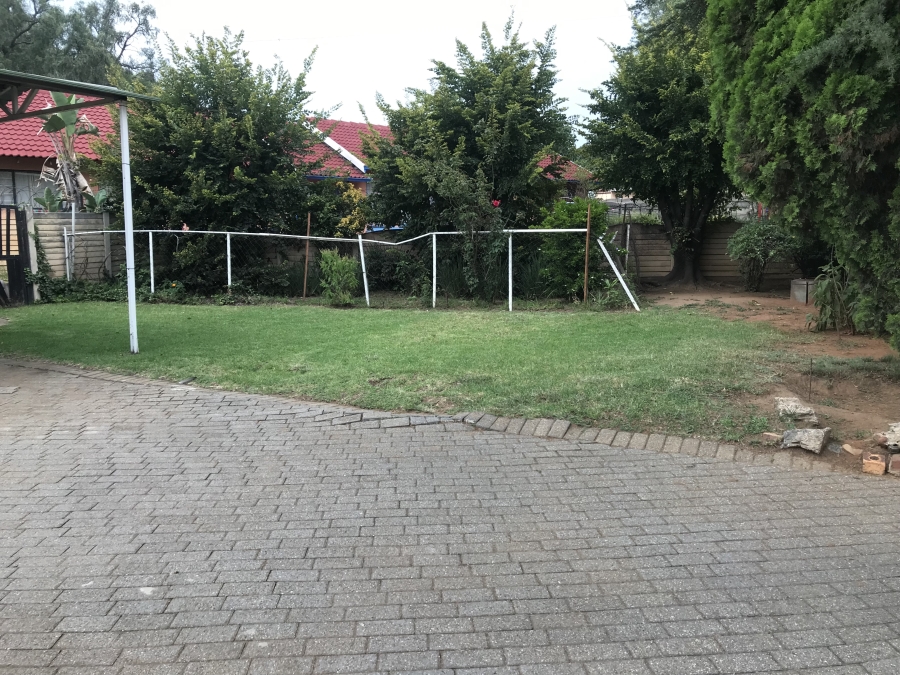 4 Bedroom Property for Sale in Dalpark Gauteng