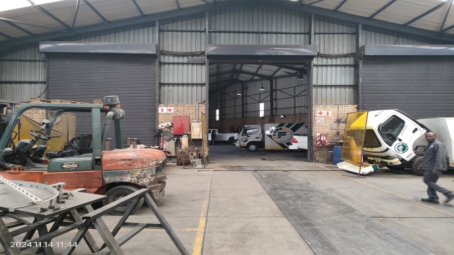 To Let commercial Property for Rent in North Riding Gauteng