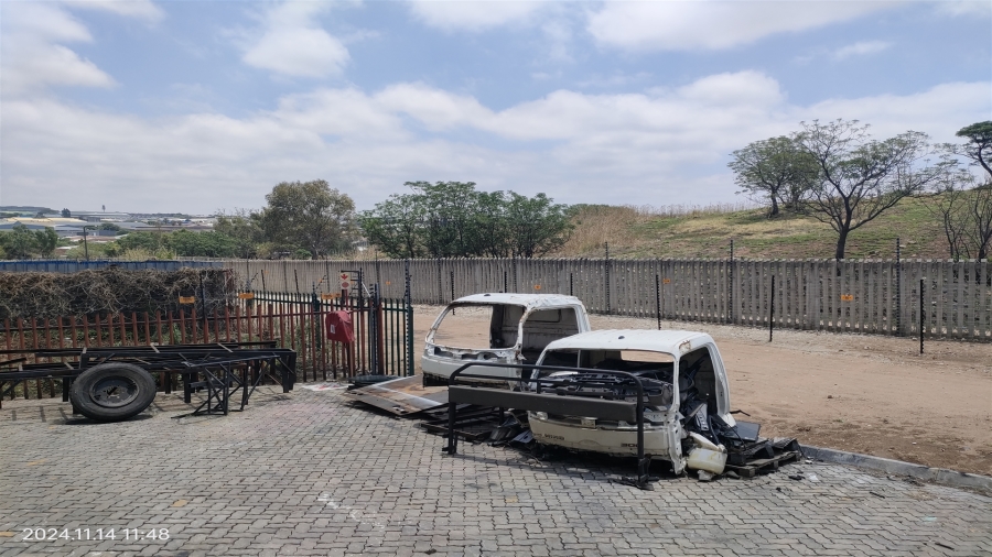 To Let commercial Property for Rent in North Riding Gauteng