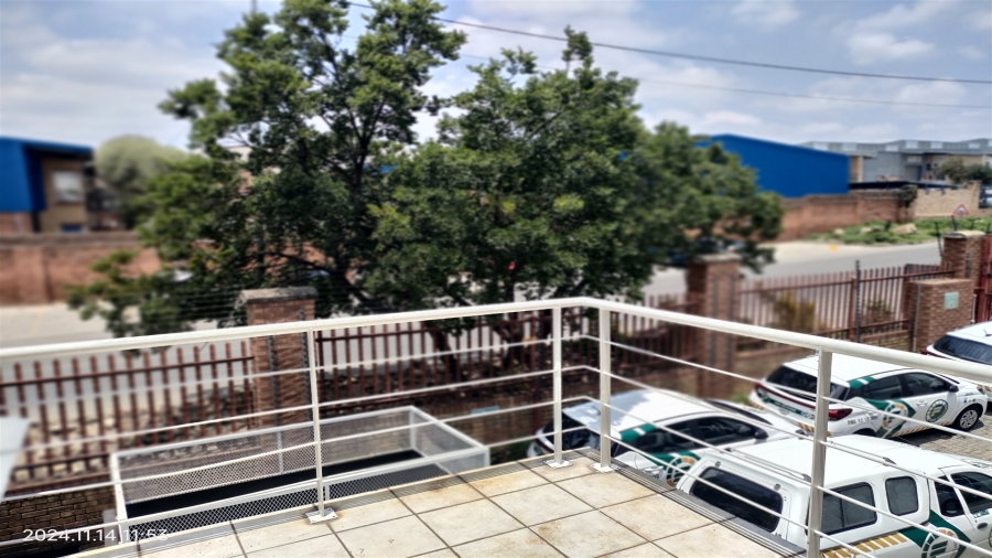 To Let commercial Property for Rent in North Riding Gauteng
