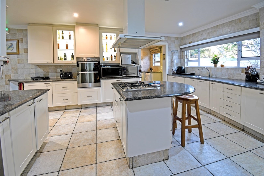 5 Bedroom Property for Sale in Bryanston Gauteng