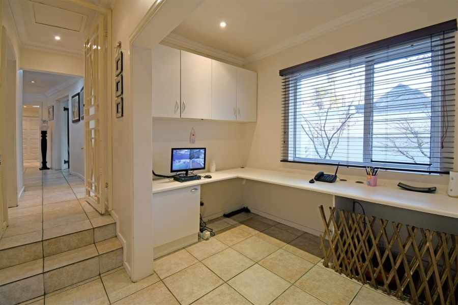 5 Bedroom Property for Sale in Bryanston Gauteng