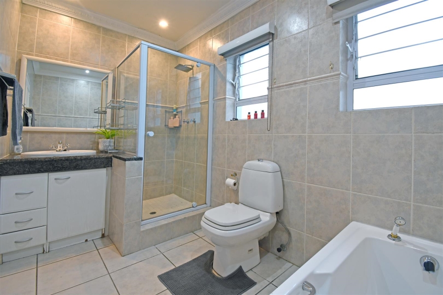 5 Bedroom Property for Sale in Bryanston Gauteng