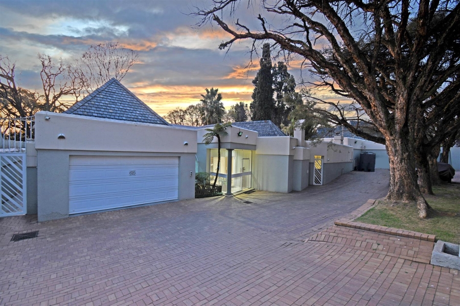 5 Bedroom Property for Sale in Bryanston Gauteng