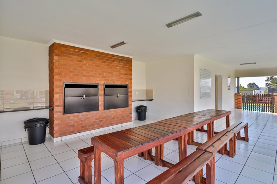 To Let 1 Bedroom Property for Rent in Greenstone Hill Gauteng