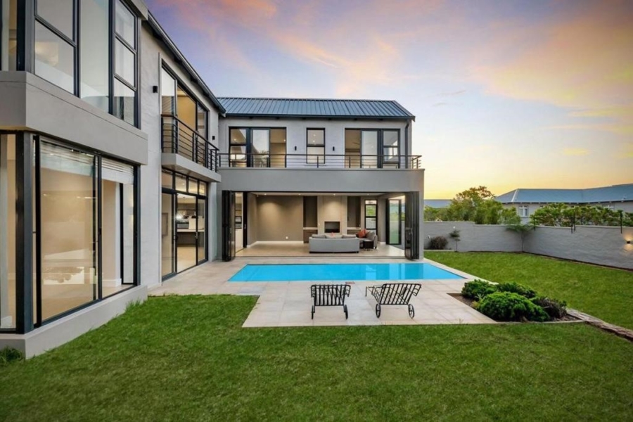 4 Bedroom Property for Sale in Hurlingham Gauteng