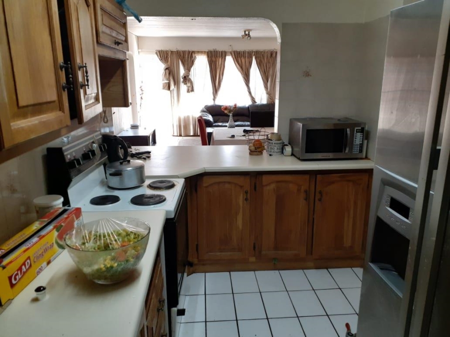 To Let 2 Bedroom Property for Rent in Ferndale Gauteng