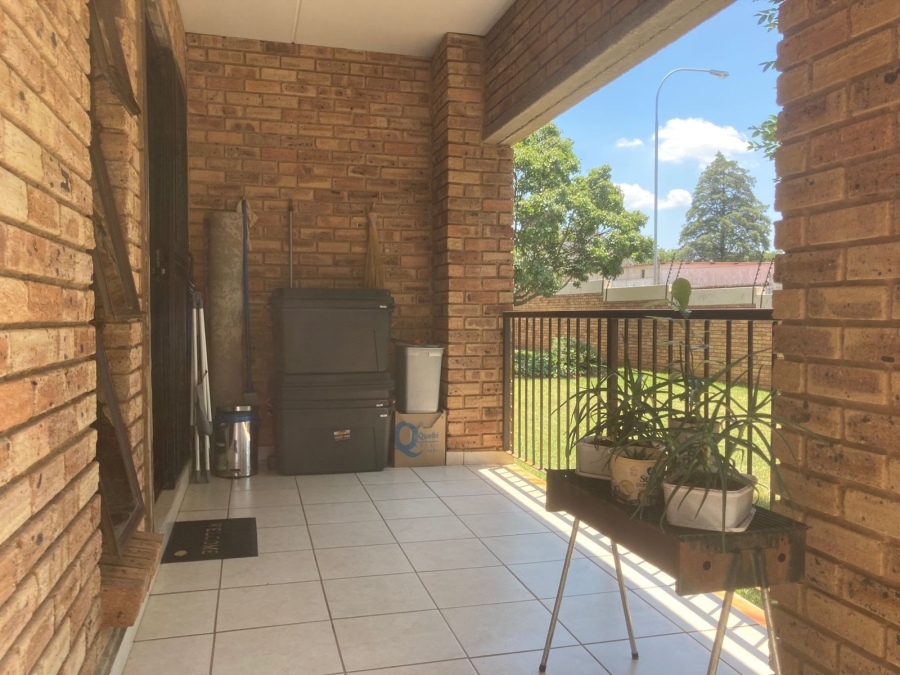 2 Bedroom Property for Sale in Willowbrook Gauteng