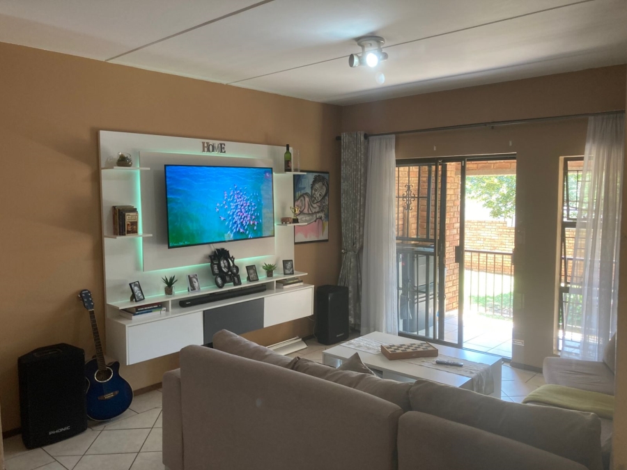 2 Bedroom Property for Sale in Willowbrook Gauteng