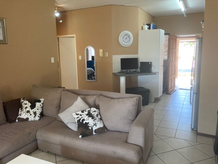 2 Bedroom Property for Sale in Willowbrook Gauteng