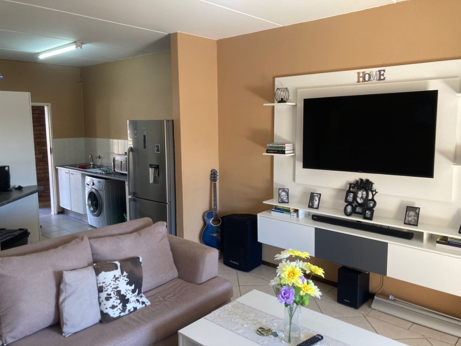 2 Bedroom Property for Sale in Willowbrook Gauteng