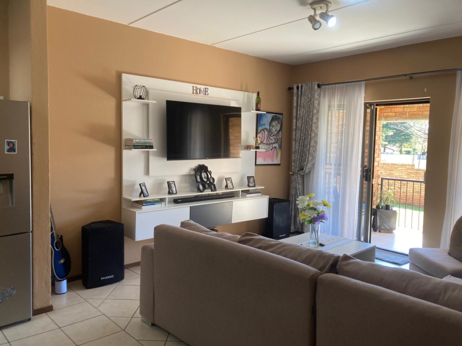 2 Bedroom Property for Sale in Willowbrook Gauteng