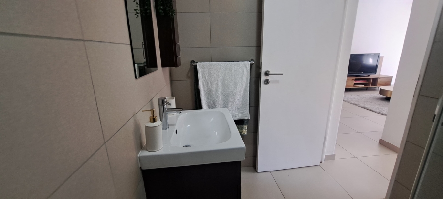 To Let 1 Bedroom Property for Rent in Fourways Gauteng