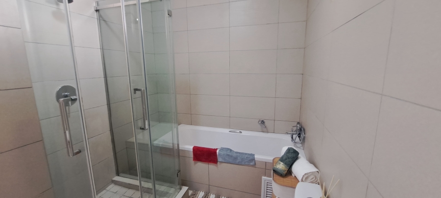 To Let 1 Bedroom Property for Rent in Fourways Gauteng