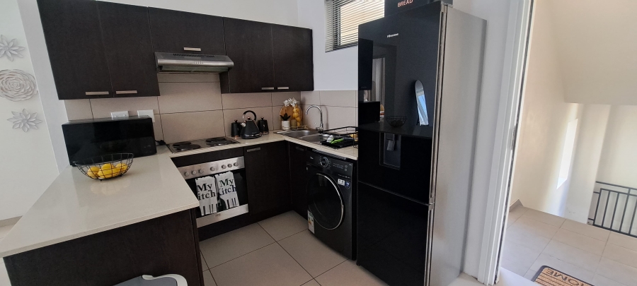 To Let 1 Bedroom Property for Rent in Fourways Gauteng