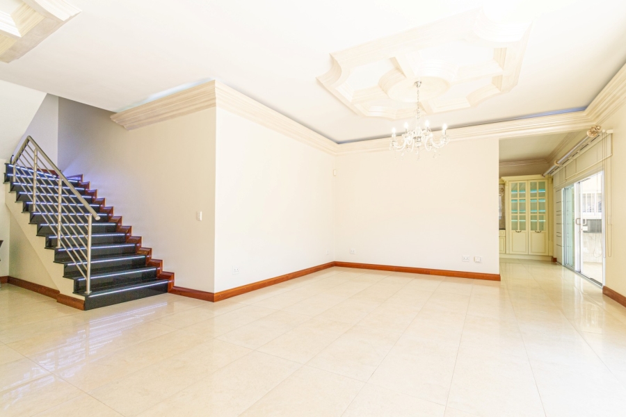 4 Bedroom Property for Sale in Senderwood Gauteng