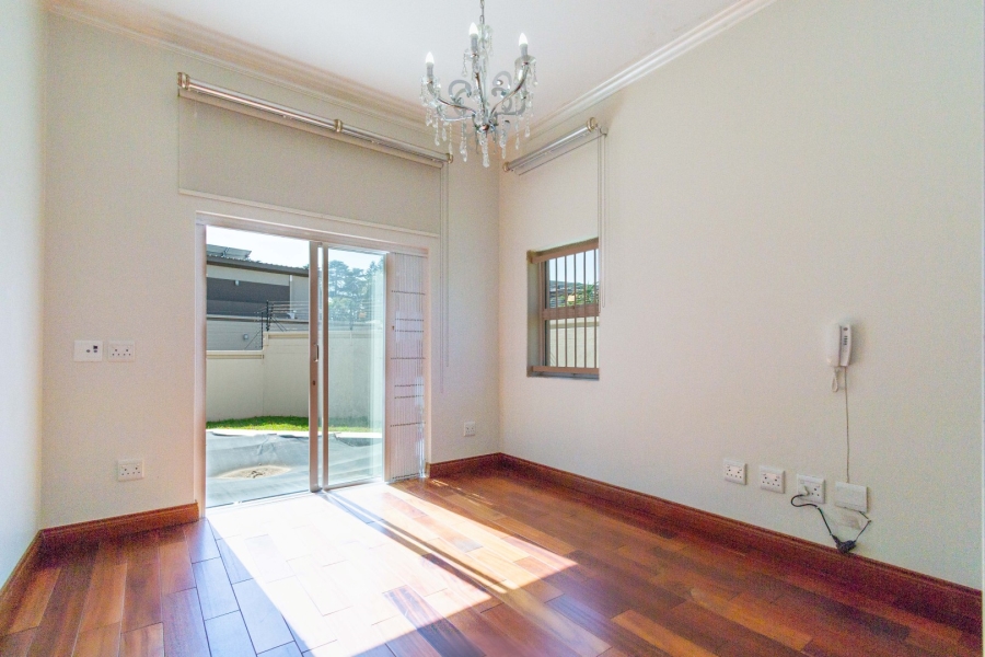 4 Bedroom Property for Sale in Senderwood Gauteng