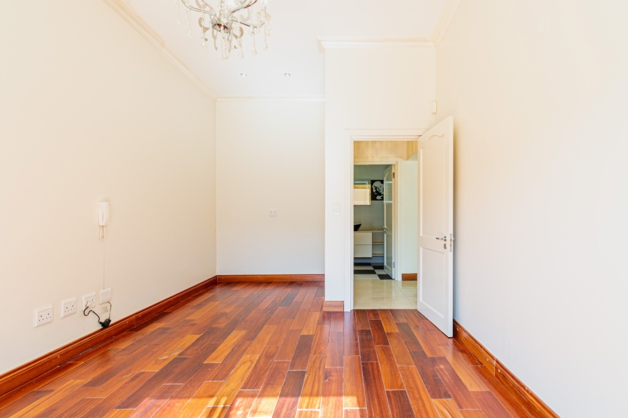 4 Bedroom Property for Sale in Senderwood Gauteng