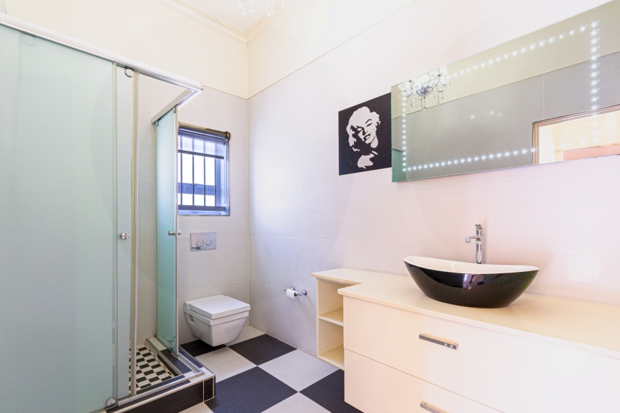 4 Bedroom Property for Sale in Senderwood Gauteng